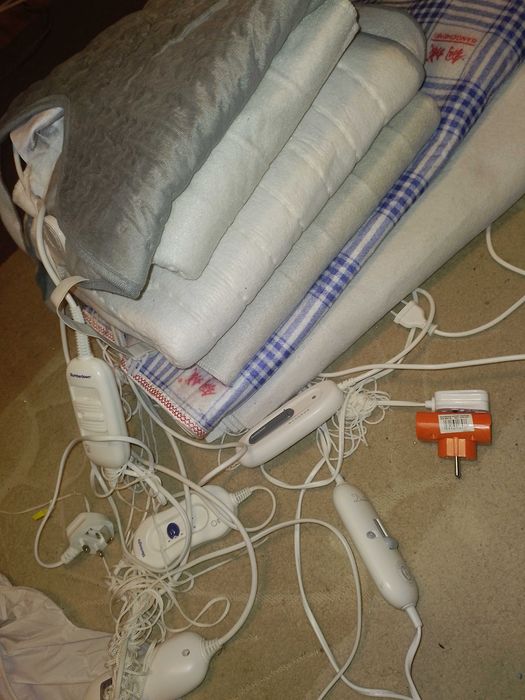 Простиня з підігрівом ,покривало ,плед б.у виробн. во Німеччина