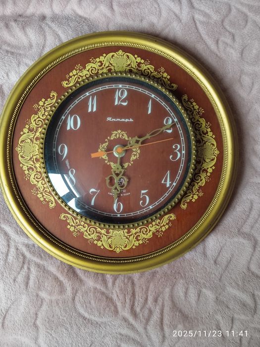 Часы настенные, винтаж