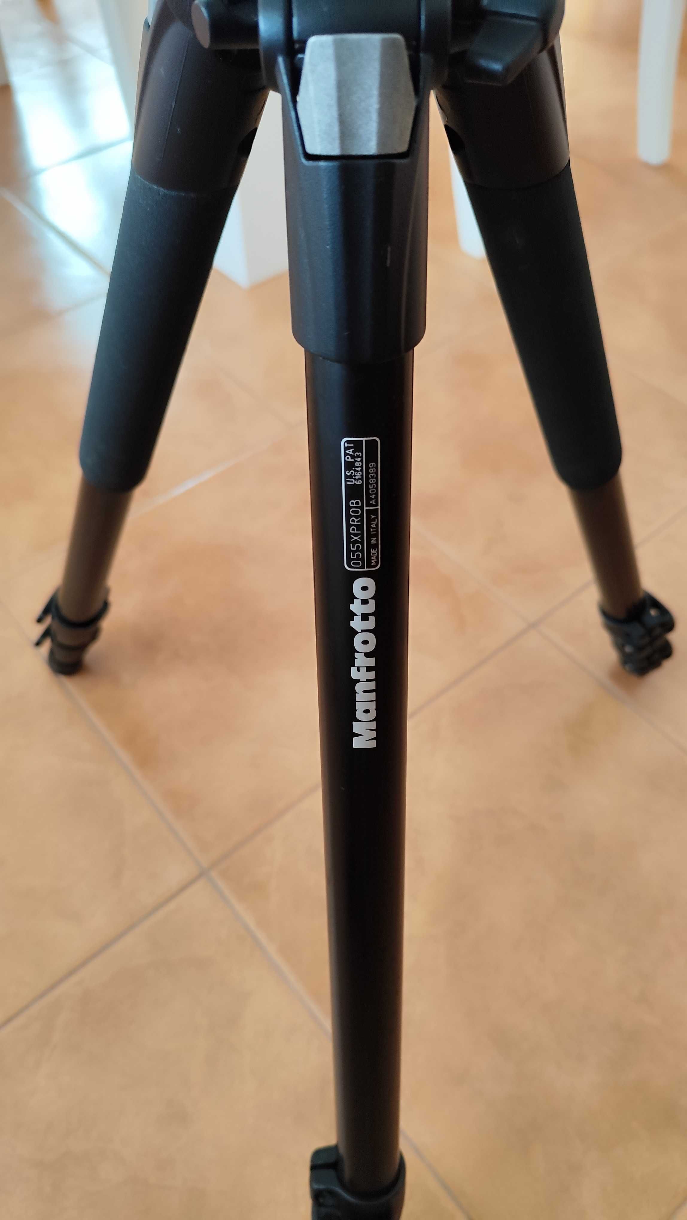 Tripé Manfrotto 3 secções em aluminio + Cabeça
