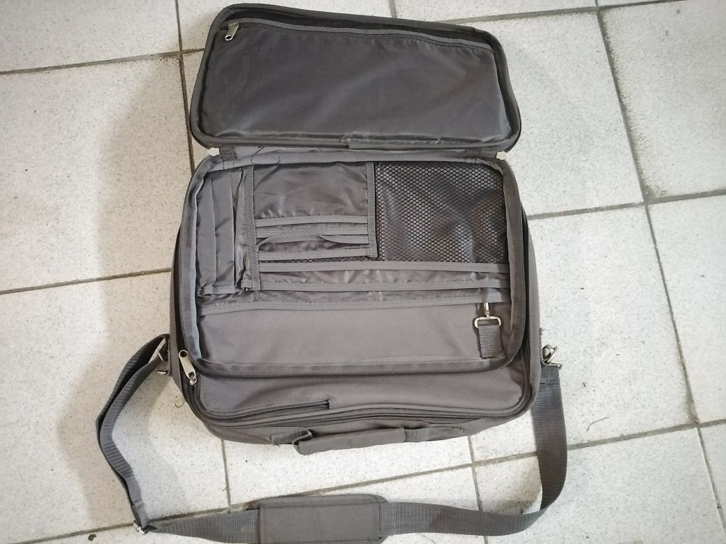 Bolsa de transporte de portáteis