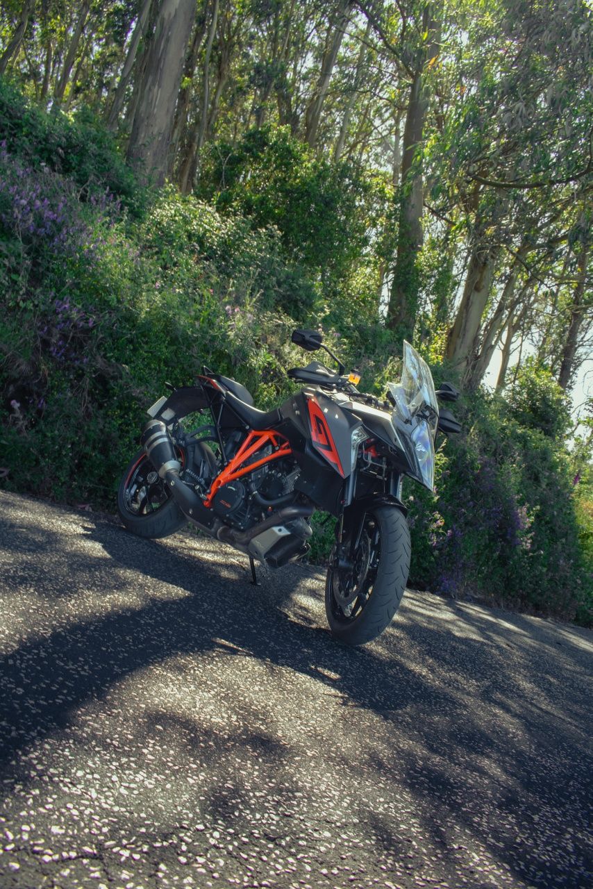 KTM 1290 SUPER DUKE GT impecável