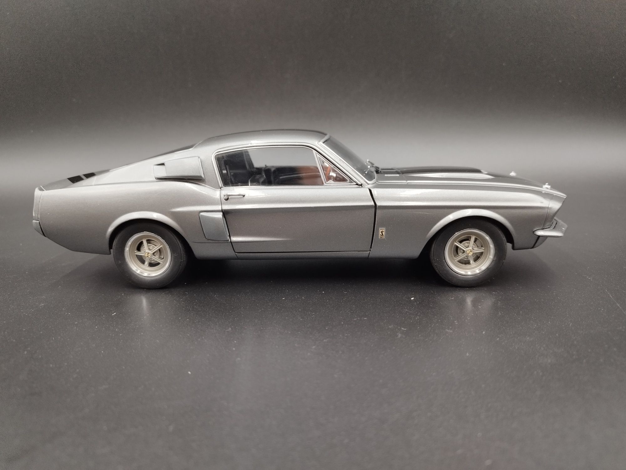 1:18 SolidoFord Mustang GT 500 Shelby Model nowy