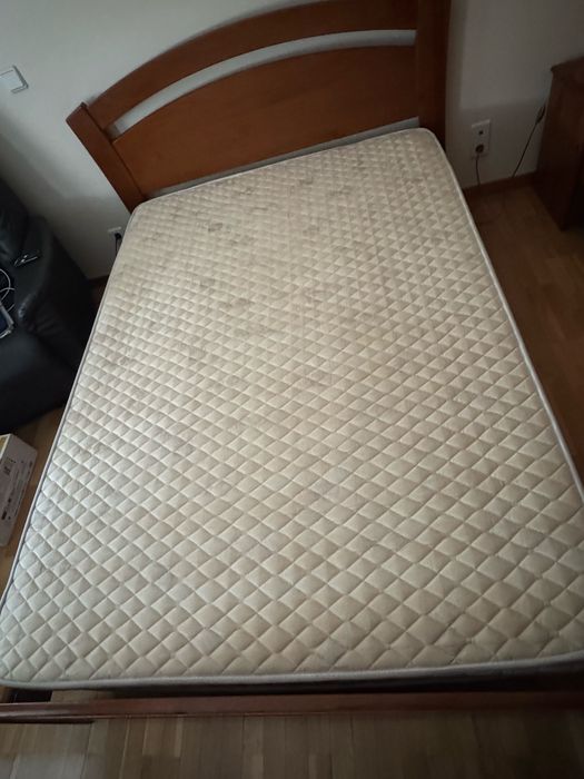 Cama completa com colchão ortopedico