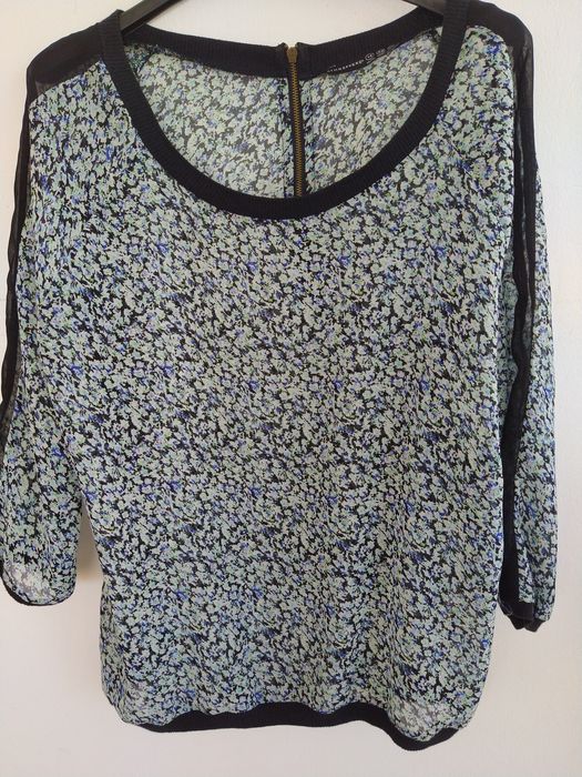 Blusa verde com padrão floral e detalhe nas mangas - Primark - Tam. 42