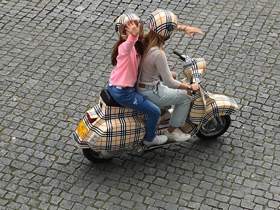 Vendo moto vespa PK restaurada padrao burberry