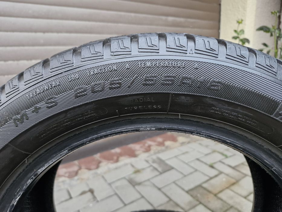 Opony całoroczne Goodyear