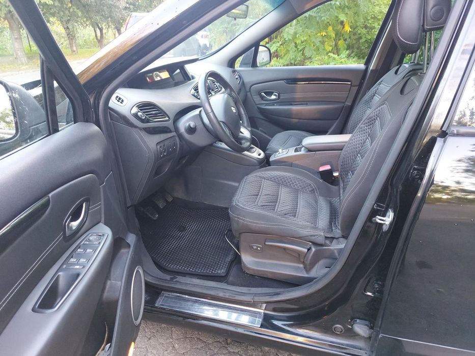 Renault Scenic 3 2011