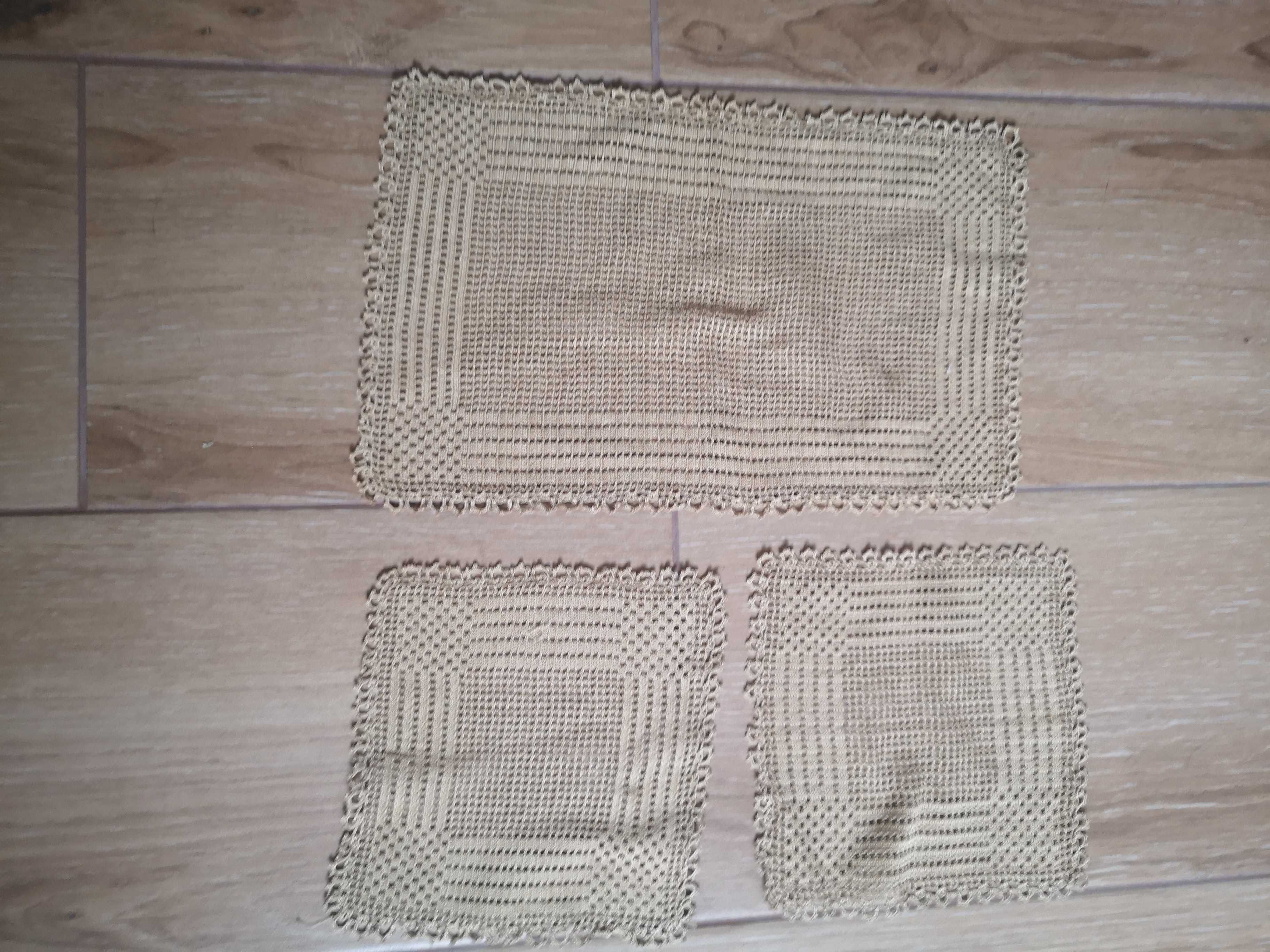 3 conjuntos de naperons de quarto