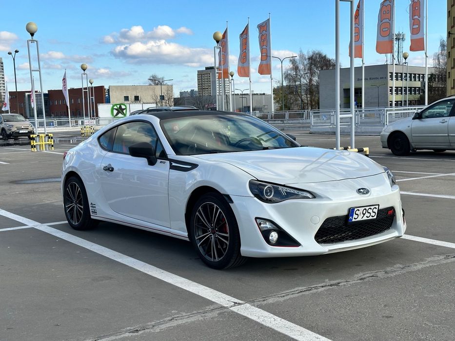 Subaru BRZ Subaru BRZ - Bogata wersja - CarPlay, Keyless, grzane fotele, kamer