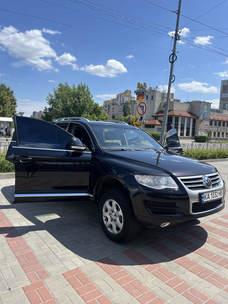 Офіційний Volkswagen Touareg з газом