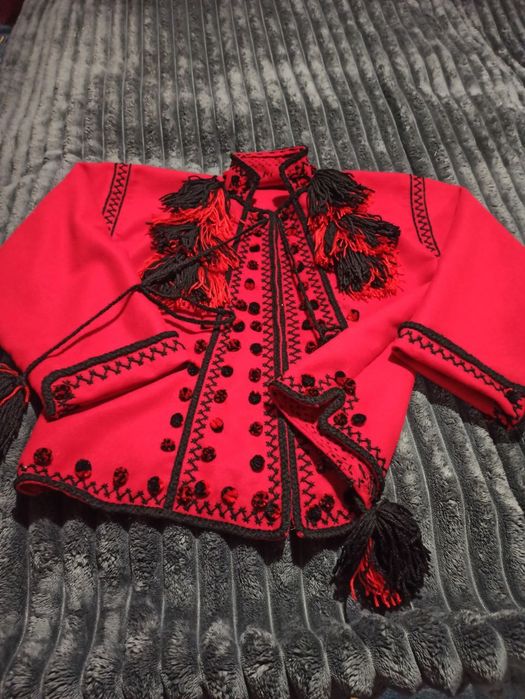 Сучасний вишитий вручну гуцульський сардак