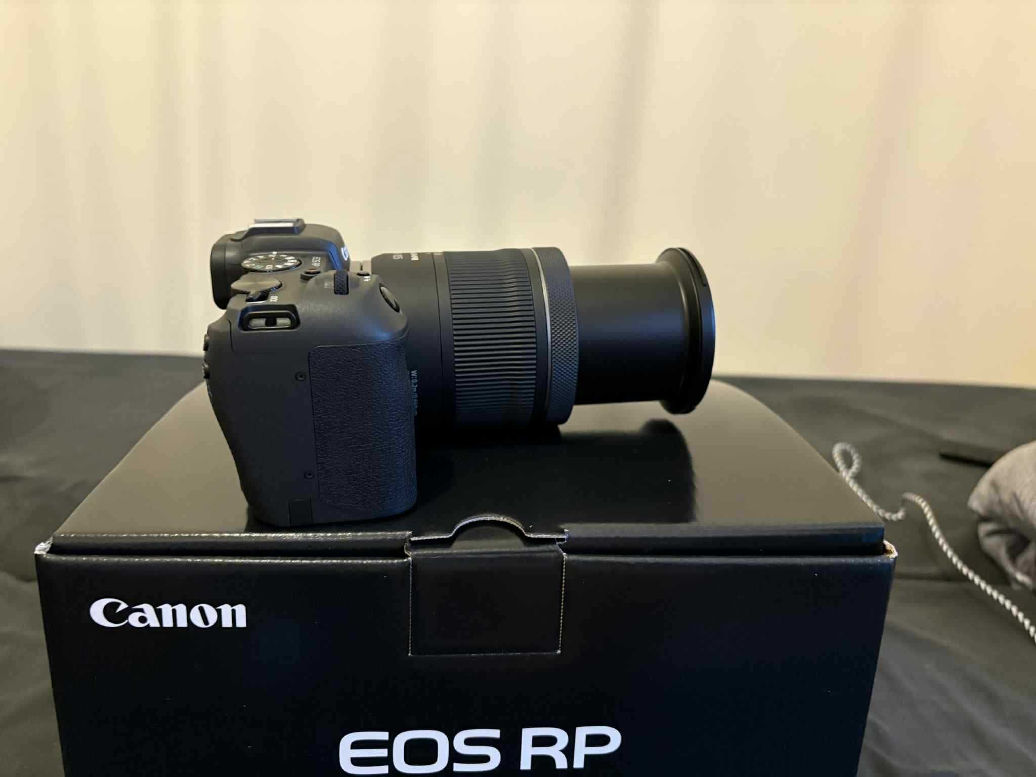 Aparat Canon EOS RP + RF 24-105mm F4-7.1 IS STM