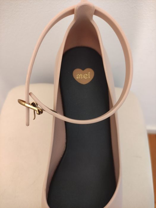 Sapatos de cunha Melissa