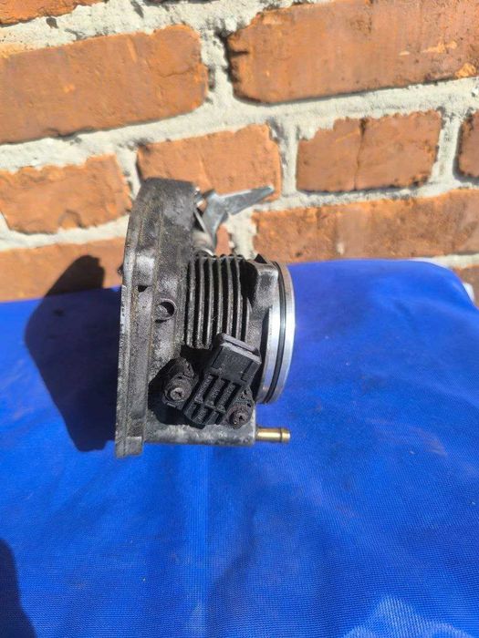 Дросельна заслонка BMW E38 E39 M62B44 4.4L V8 1996-2001   1742010