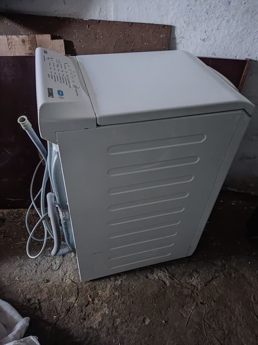 Продам пральну машину ZANUSSI lindo100 на запчастини