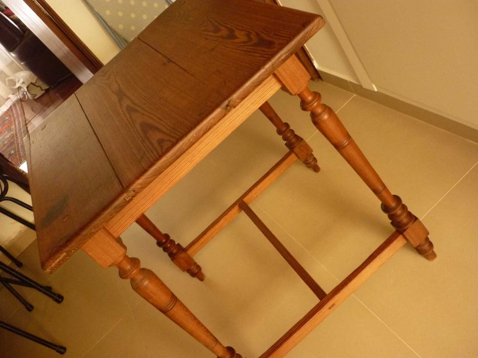 antiga mesa de café