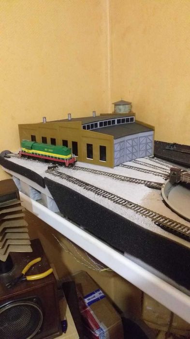 Железная дорога, Продам депо WALTHERS 1:87 н0, есть  б,у старенькое