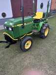 John Deere 670 traktor ogrodniczy
