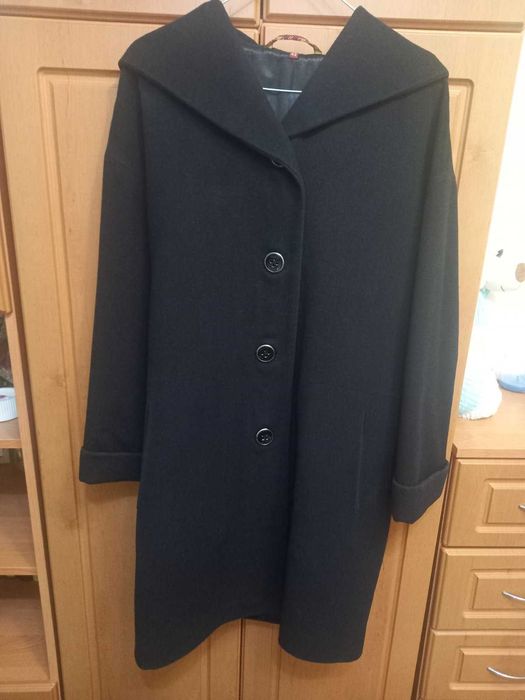 Пальто підліткове з капюшоном, 42 розмір, після хімчистки