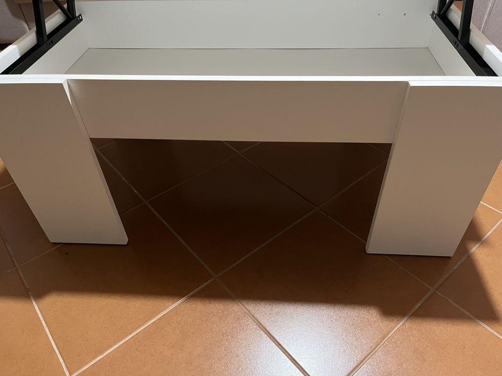 Conjunto de sala com movel tv e mesa de centro