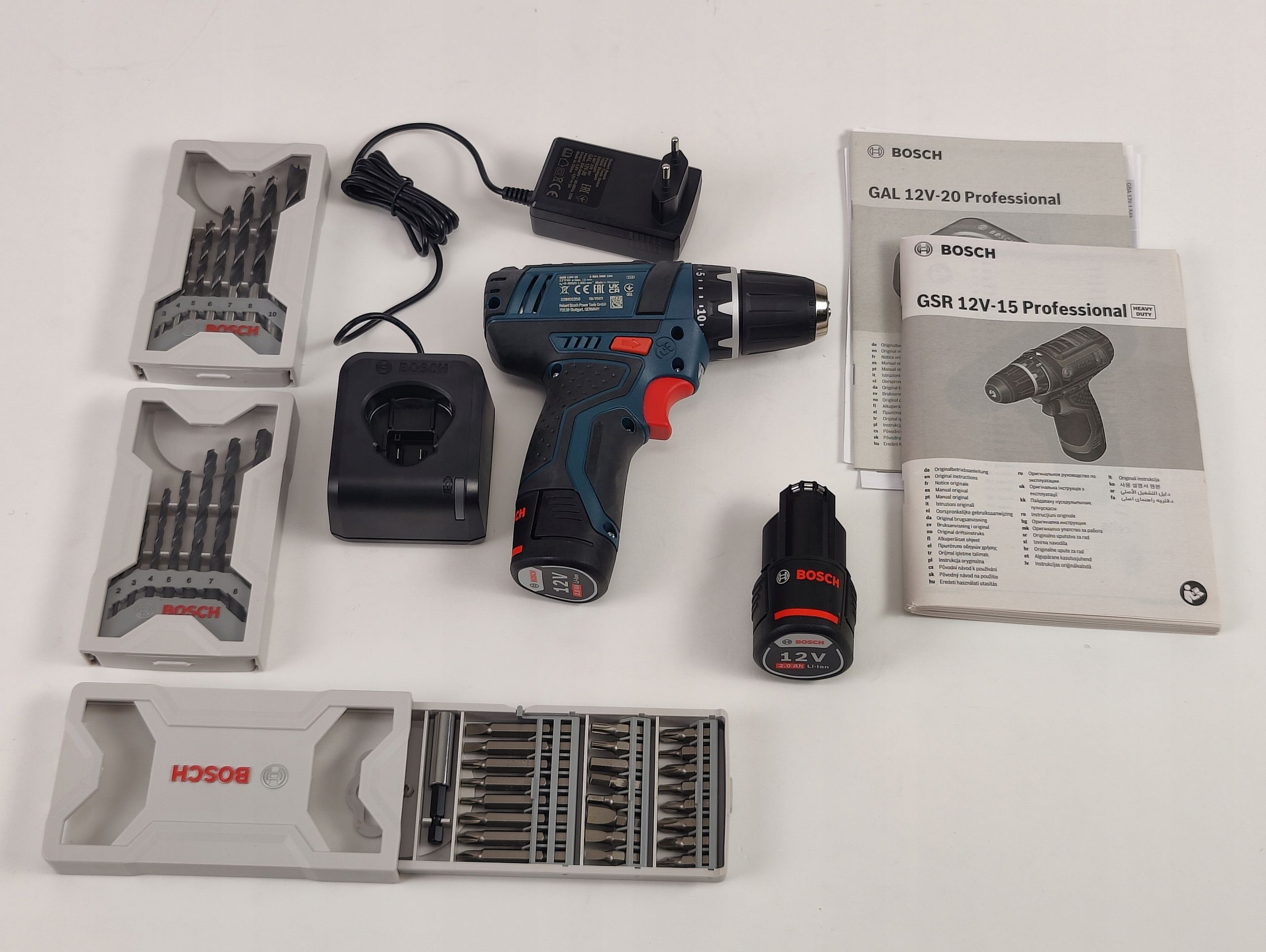 Wkrętarka Bosch zasilanie akumulatorowe 12 V GSR 12V-15 2x akumulator