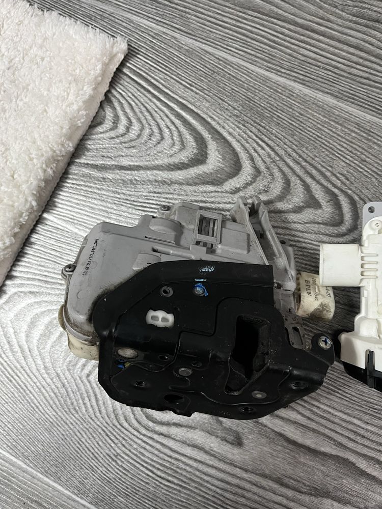Продам замки Ауді a6c6