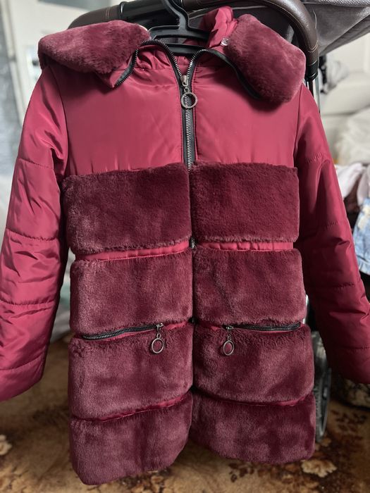 Тепла зимова куртка 128 розмір