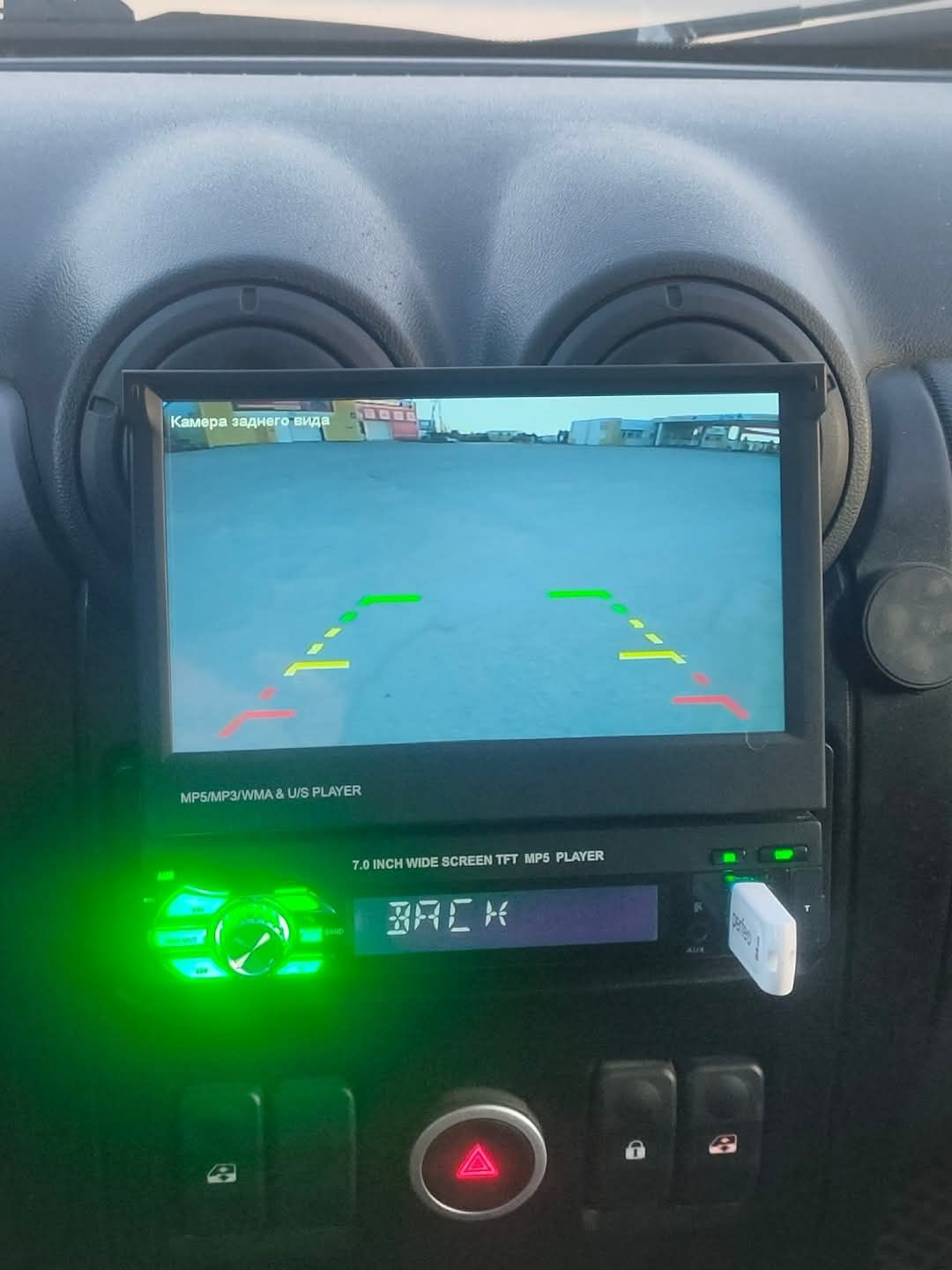 Auto Rádio 1 Din com Ecrã Rebatível (GPS-Mirror Link, Bluetooth, ect)