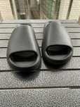 Buty casualowe-Adidas Yeezy Slide Onyx R.  44