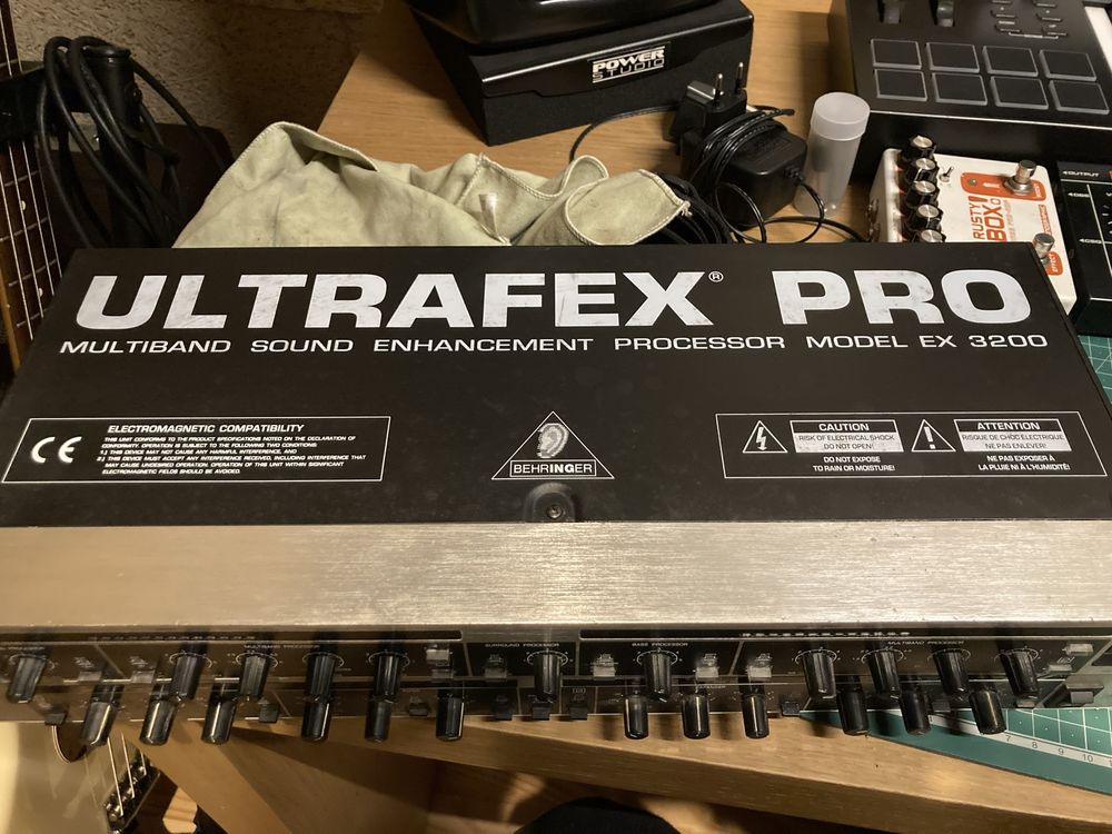 Behringer ultrafex pro model ex 3200