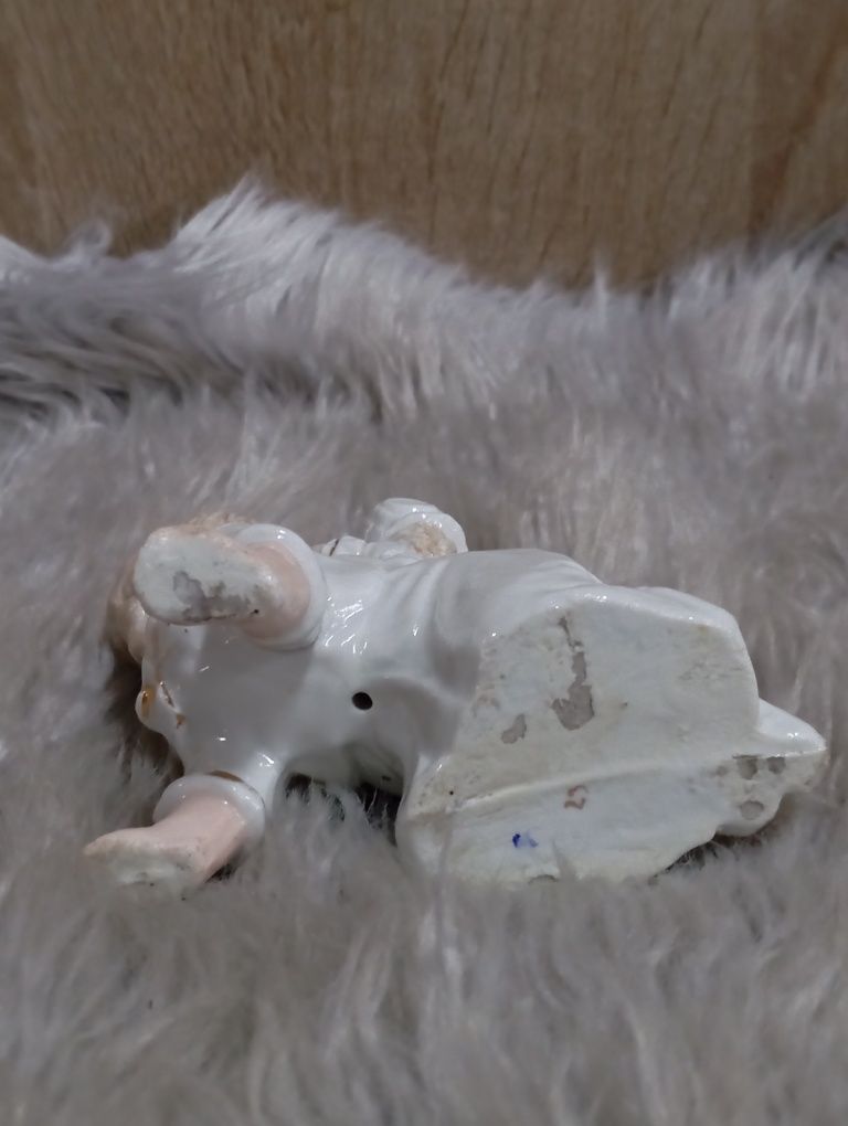 Porcelanowa figurka