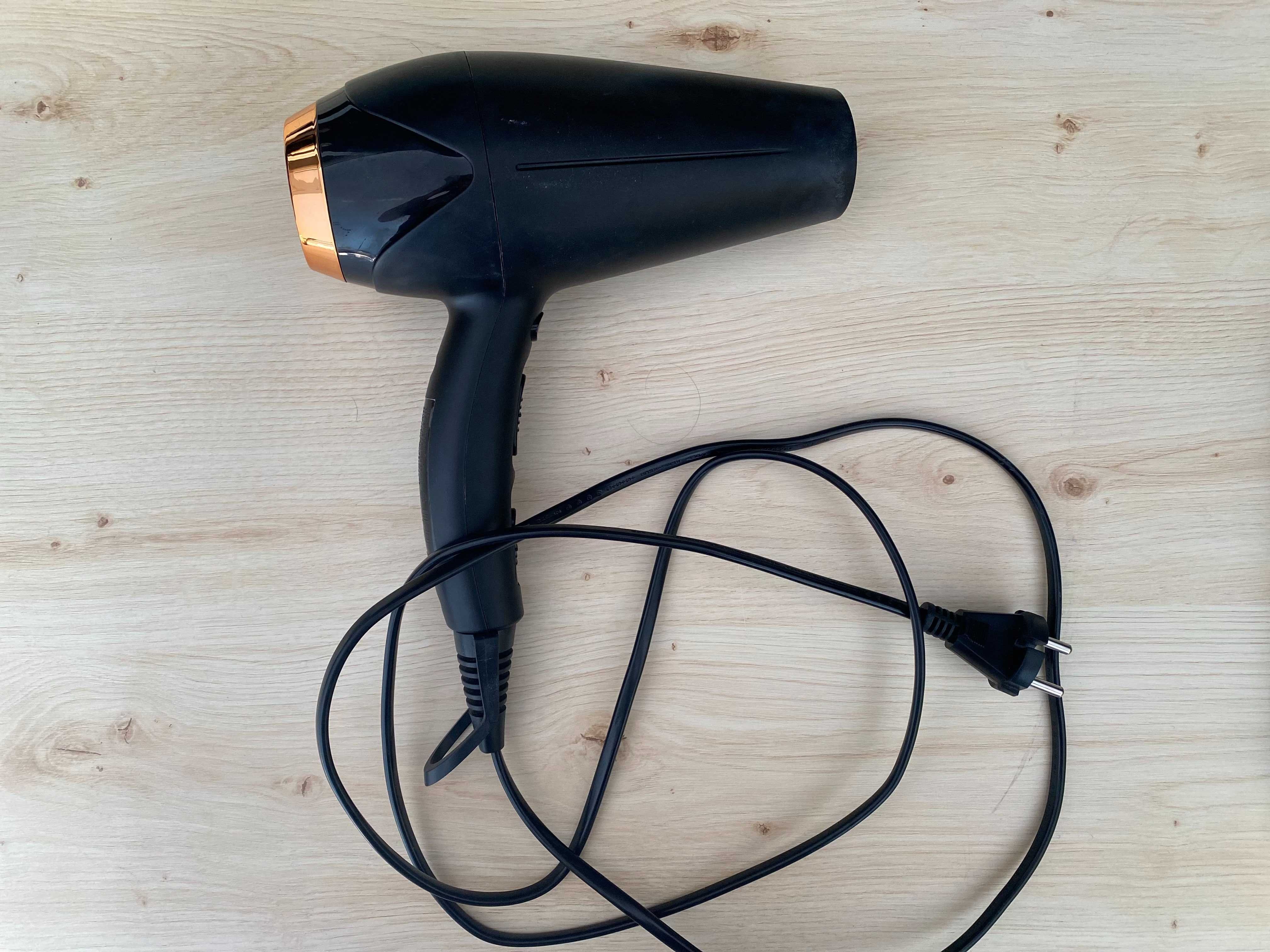 Suszarka BABYLISS Turbo Shine 2200 D570E