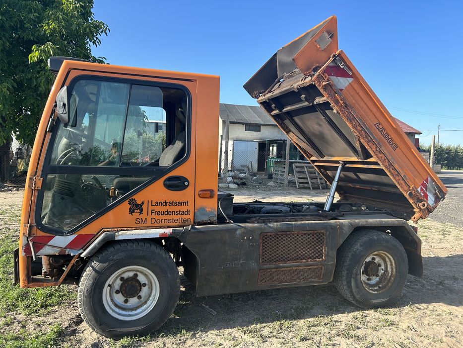 Ladog,samochód komunalny,idealna baza pod platforme sadownicza