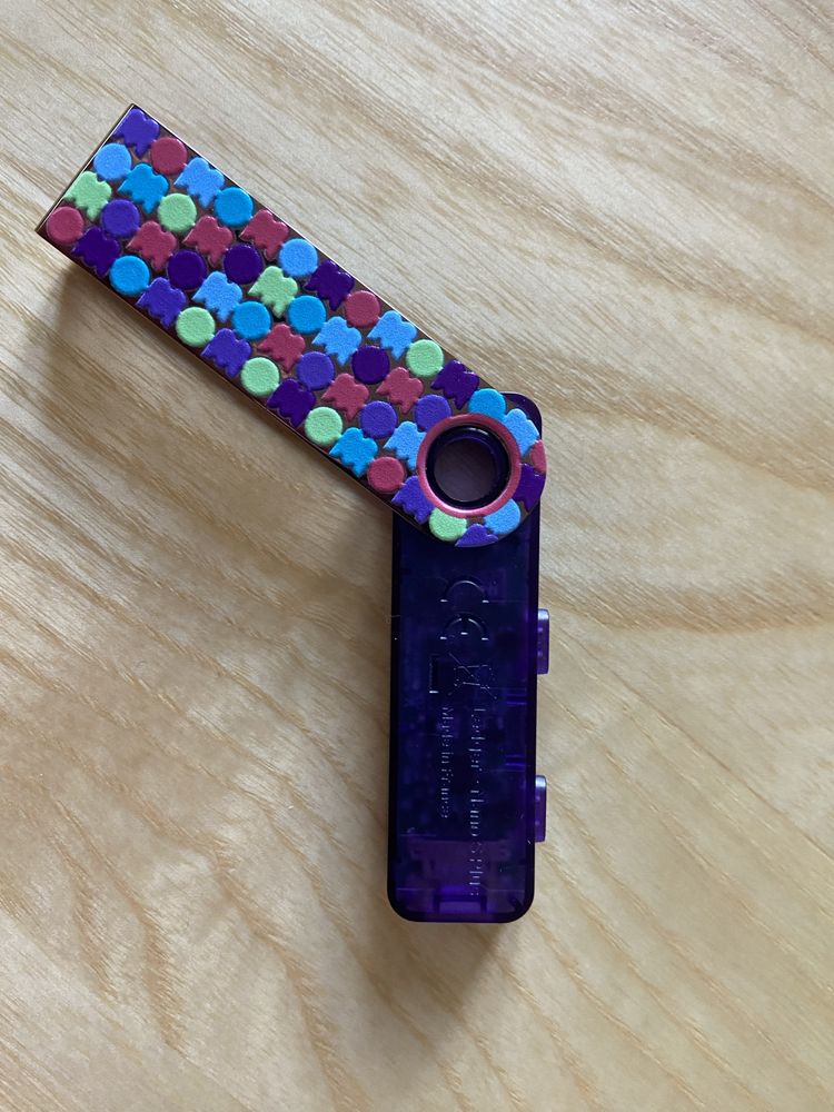 Ledger Nano S plus purple Limited Edition (WOW)