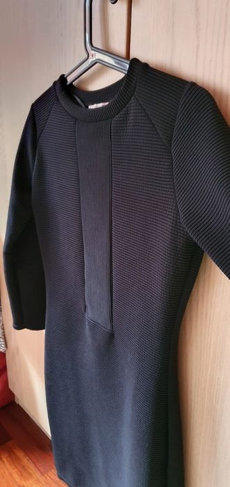 Vestido preto justo M (Pull & Bear)
