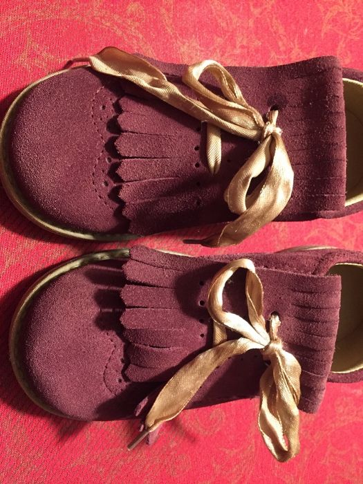 Sapatos tamanho 28.