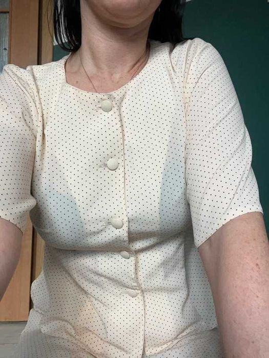 Elegancki damski komplet beżowy w kropki S