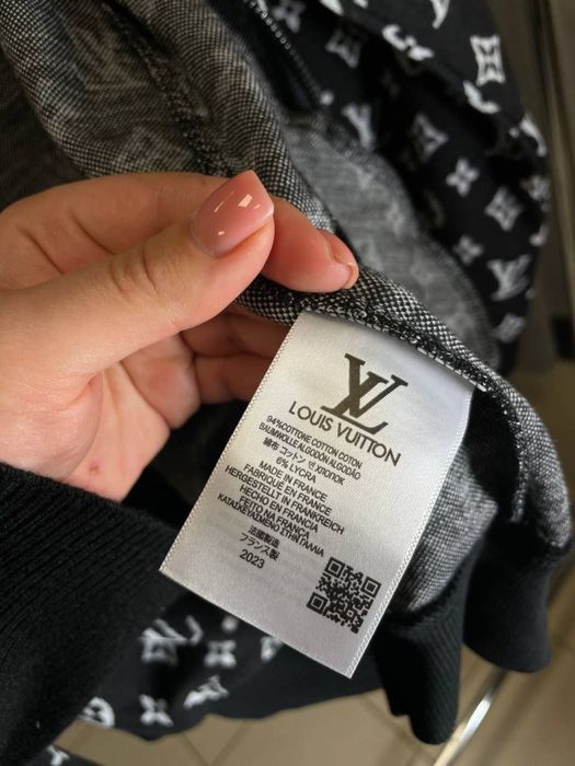 ЖЕНСКИЙ КОСТЮМ LV Спортивный костюм черный на осень/весна люкс S M топ