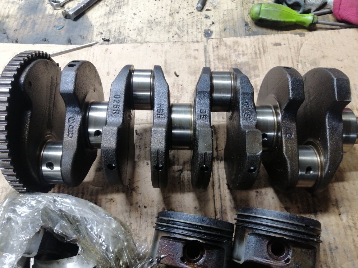 Коленвал шатуни поршня 1.8 20V 026R Audi a4 VW Passat Skoda Octavia