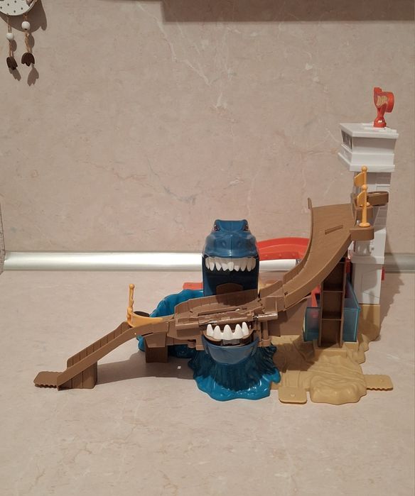 Автотрек Hot Wheels Mattel Полювання на акулу