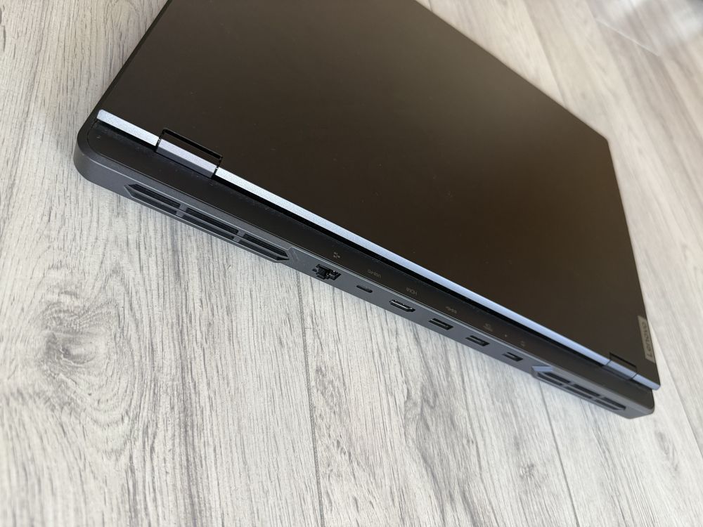 Lenovo Legion Pro 5 16IRX9 16" 240Hz i5-14500HX 32GB ,1TB ,RTX4060 8GB