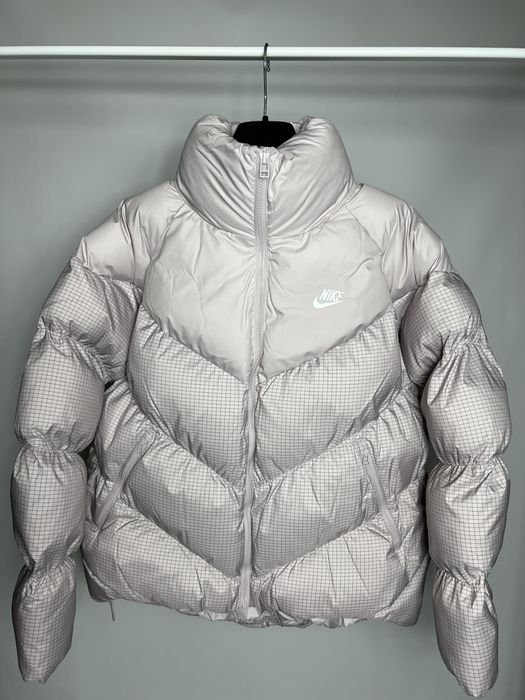 Куртка зимова пуховик жіноча , оригінал Nike Therma - Fit розмір S - M