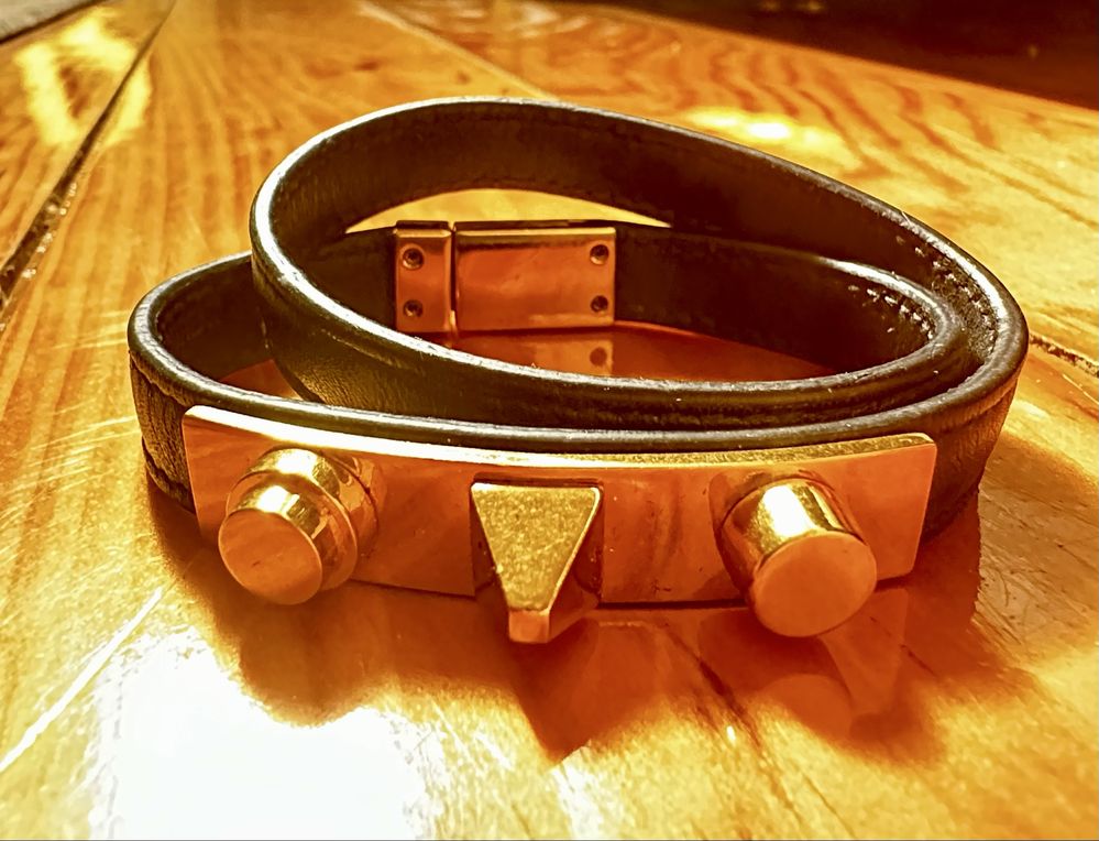 Pulseira Ives Saint Laurent YSL azul c/fecho e picos dourados