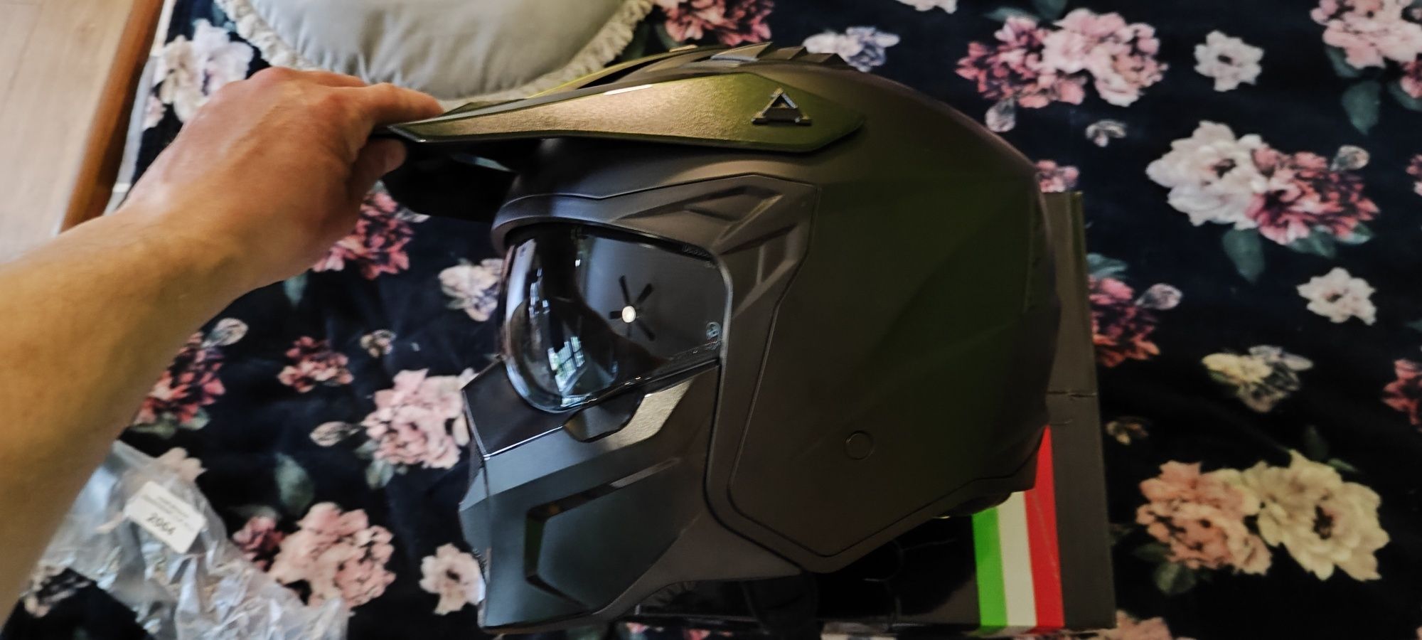 Kask motocyklowy Vito predator