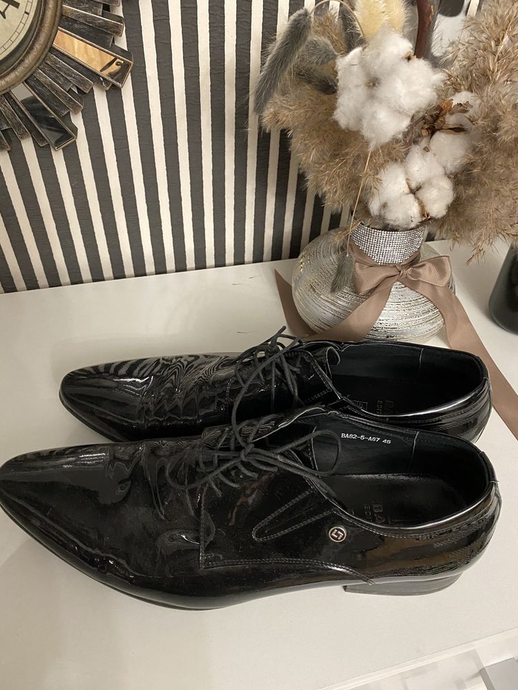 Туфли Мужские45 р черные в очень хорошем состоянии