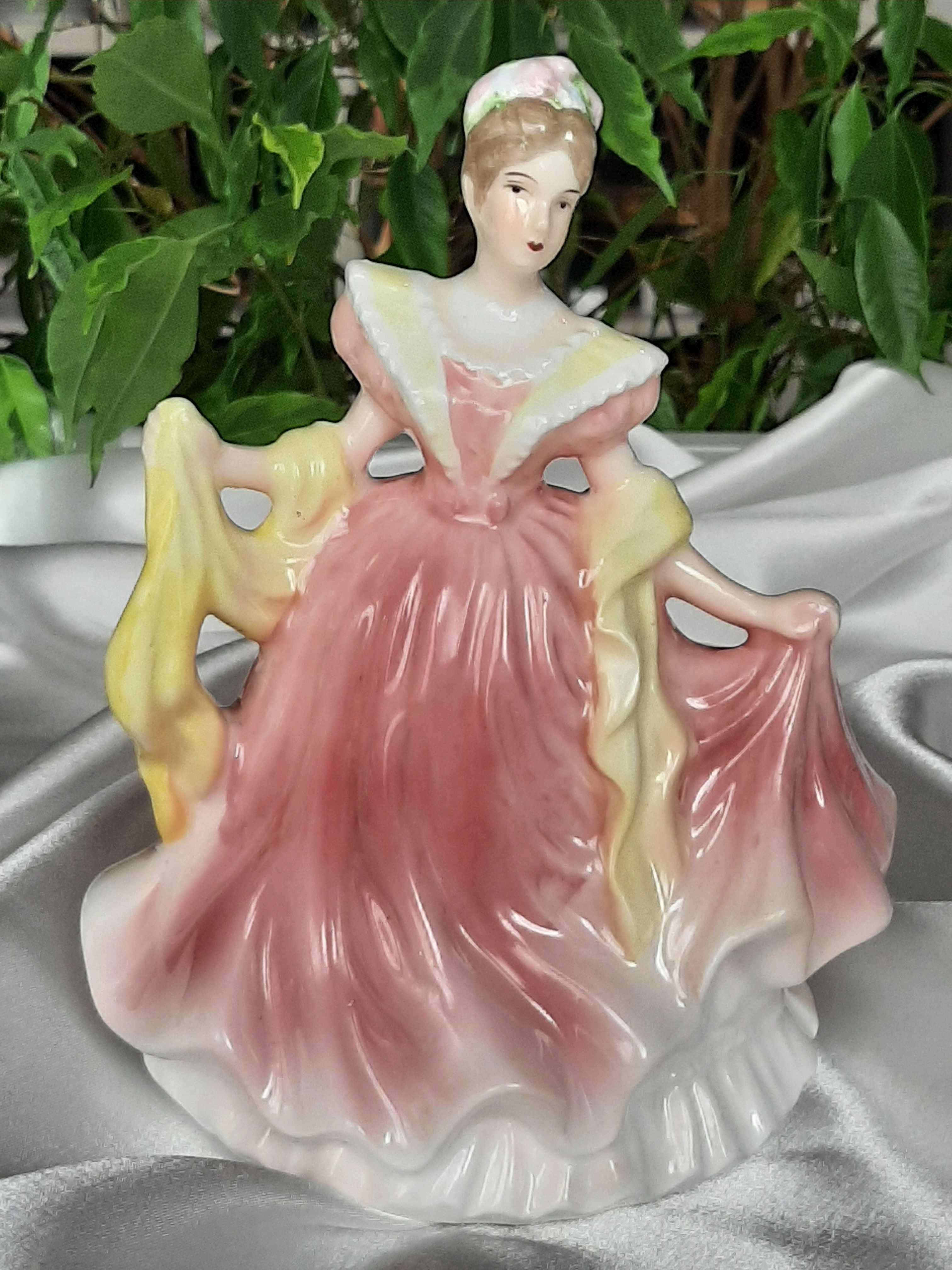 Porcelana kostna figurka dama ISABEL Leonardo Collection