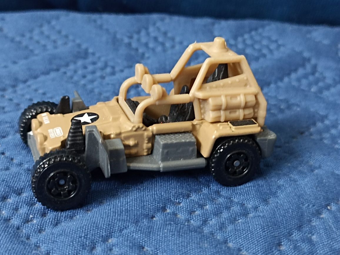 Model wojskowego samochodu zwiadowczego Sahara Sweeper od matchebox