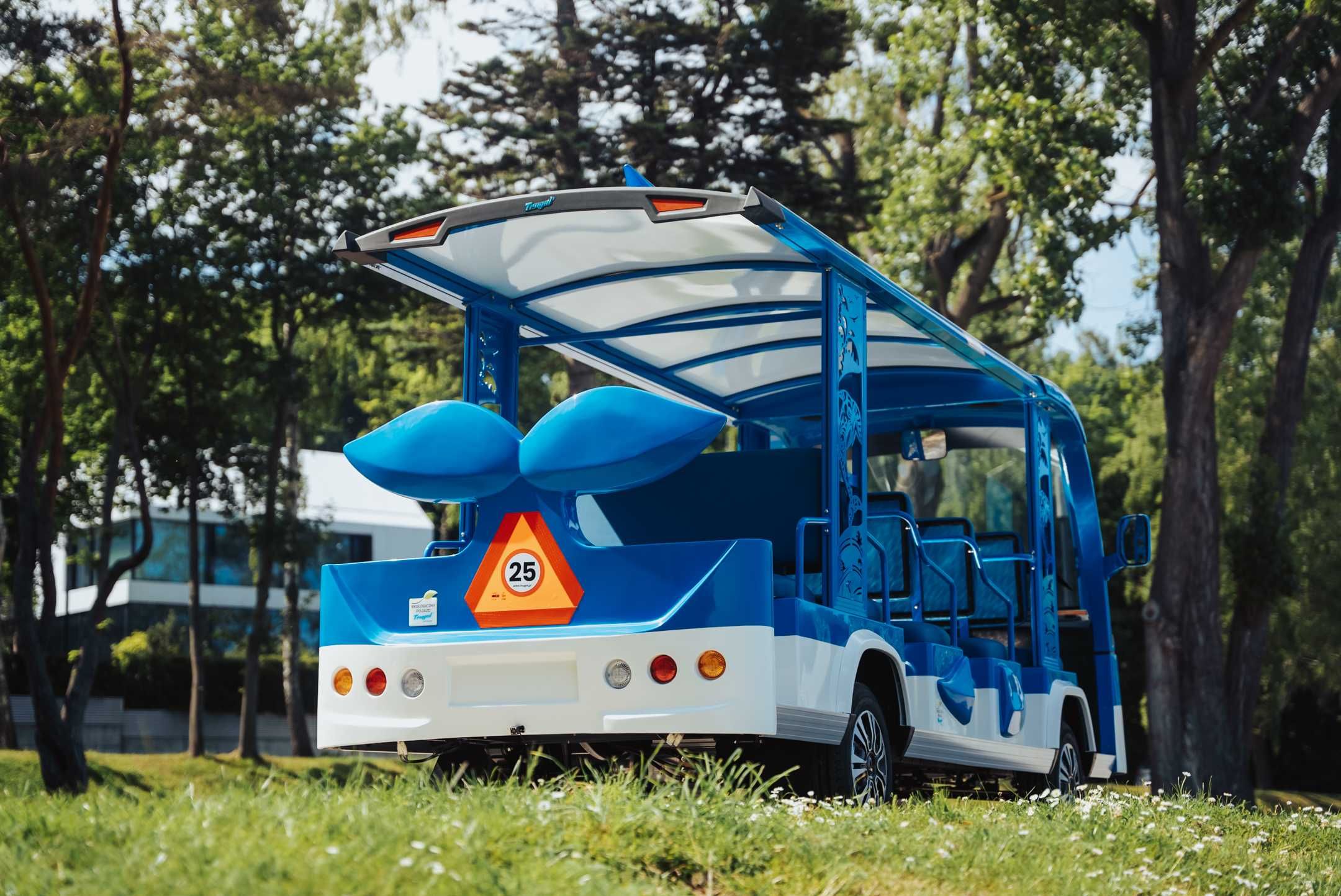 Delfinek - pojazd elektryczny 14-os. turystyczny, pasażerski Frugal