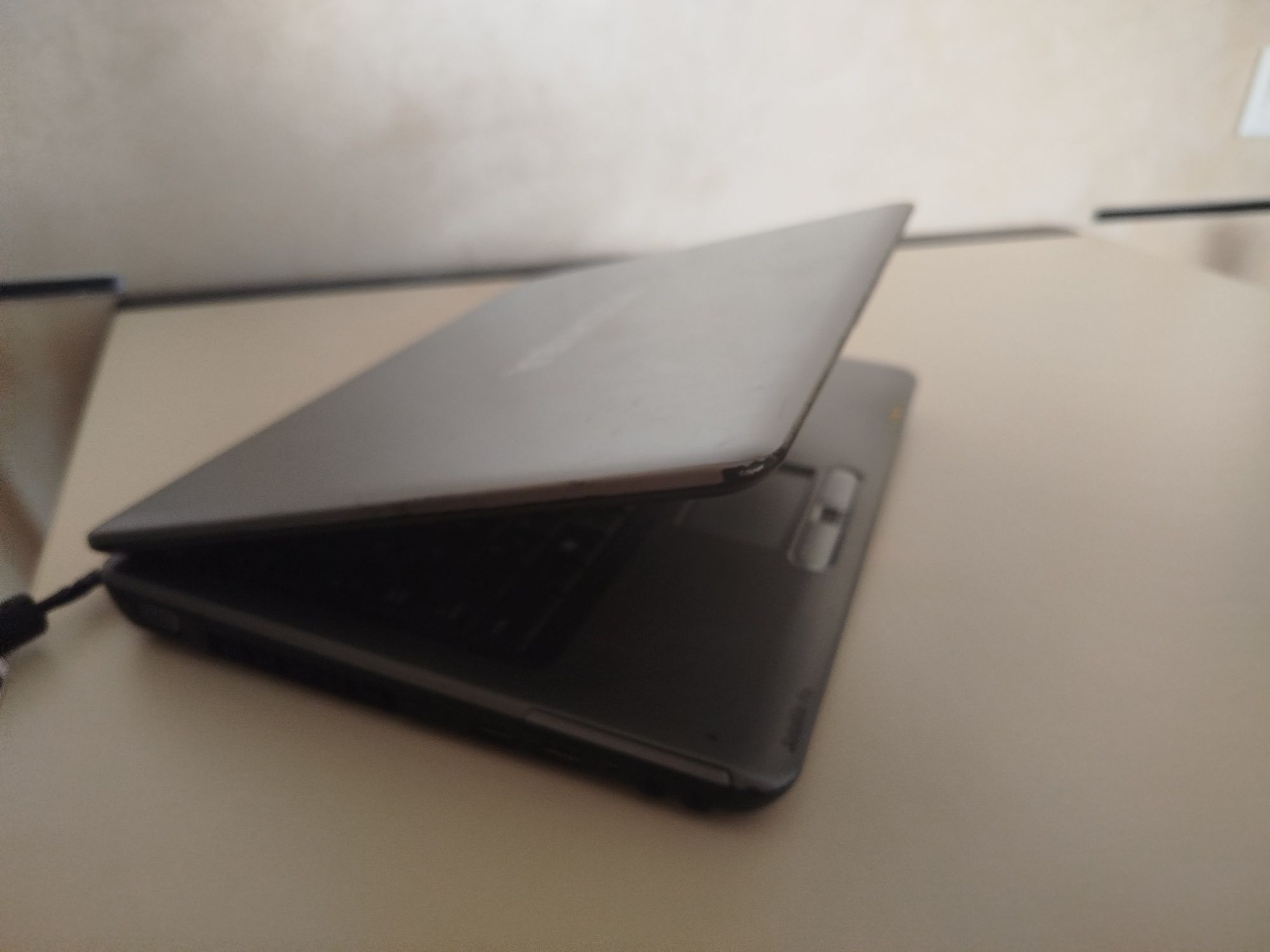 Ноутбук Toshiba U400 Проц.Core T5850двоядерний 2.16GHz