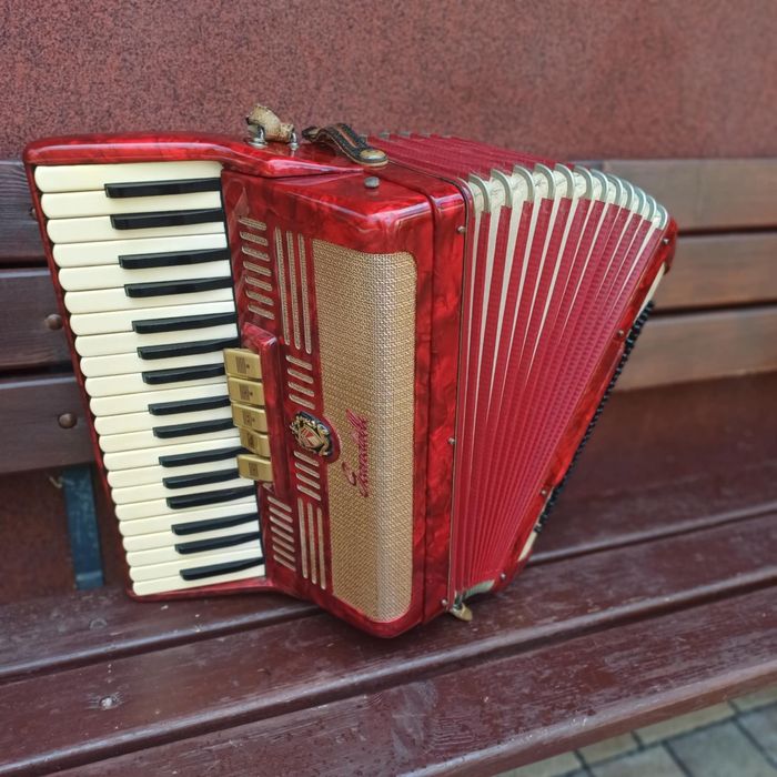 Akordeon Scandalli 80 basow